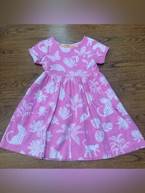 Mini Boden Girls' Pink Tropical short sleeve pleated  Dress size 7-8Y cotton
